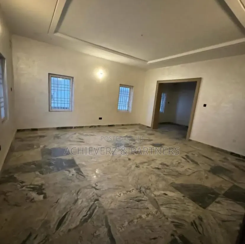 5bdrm Duplex in Guzape District for sale in Guzape District
