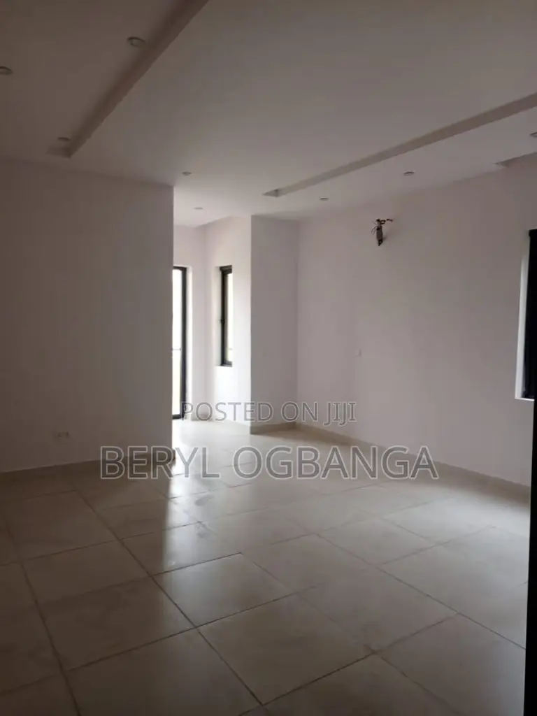 2bdrm Apartment in Ahmadu Bello Way for sale in Ahmadu Bello Way