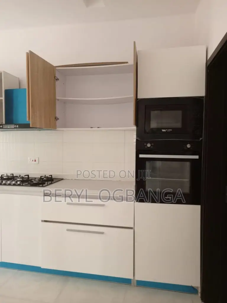2bdrm Apartment in Ahmadu Bello Way for sale in Ahmadu Bello Way
