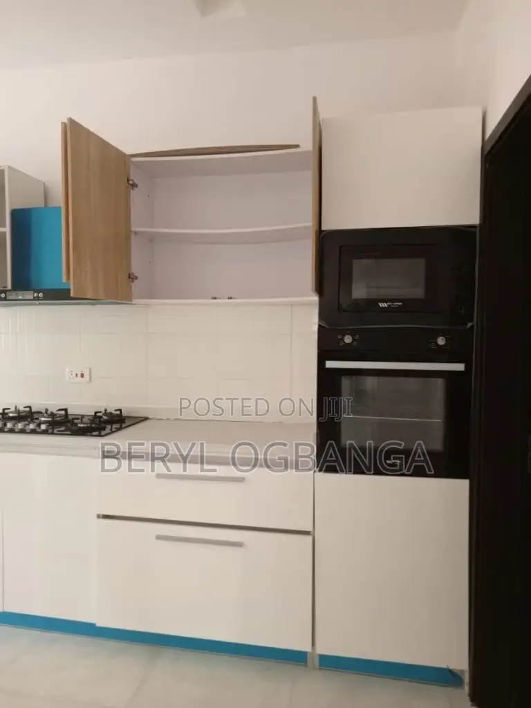 2bdrm Apartment in Ahmadu Bello Way for sale in Ahmadu Bello Way