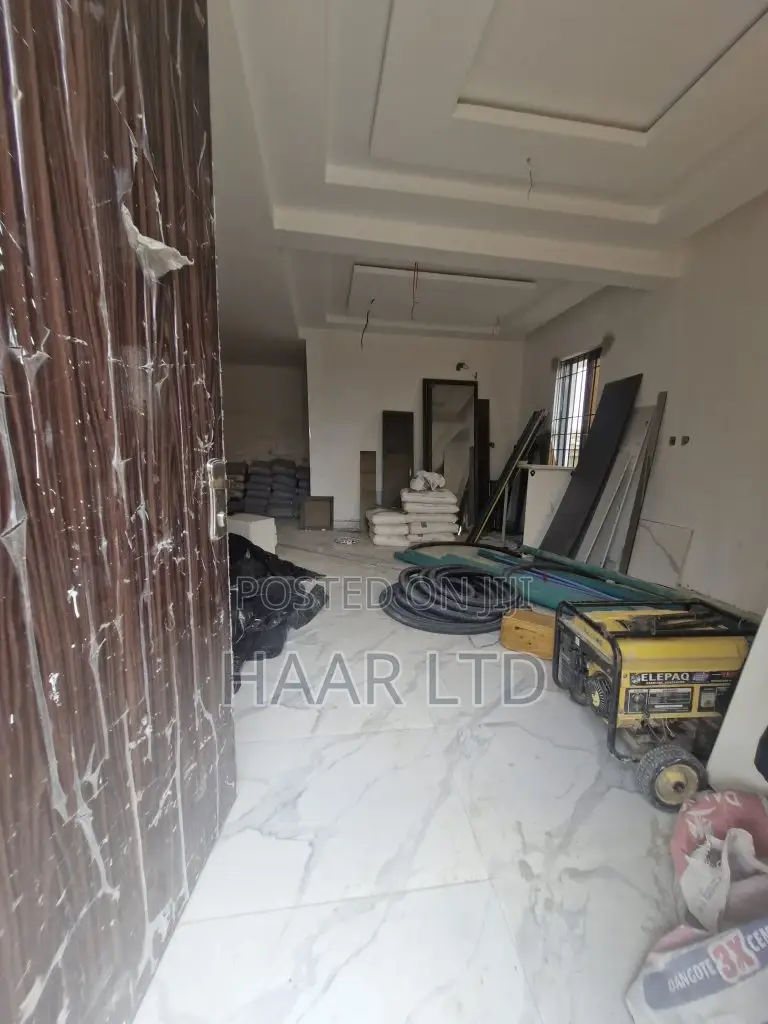 4bdrm Duplex in Lekki Phase 1 for sale in Lekki Phase 1