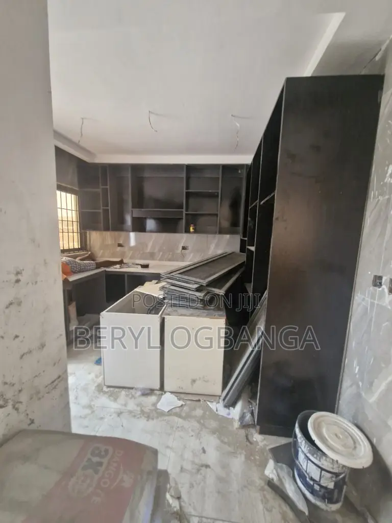 4bdrm Duplex in Lekki Phase 1 for sale in Lekki Phase 1