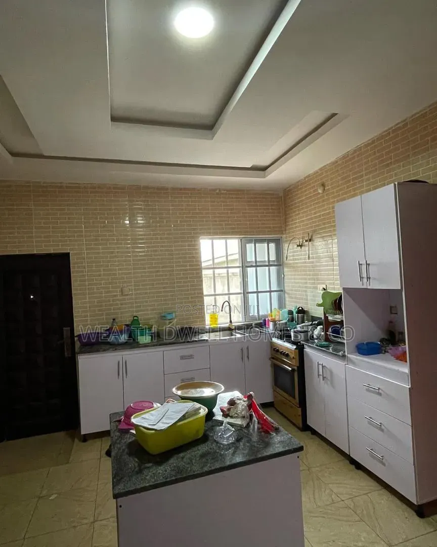 4bdrm Bungalow in Aye Community Oda, Akure for sale in Akure