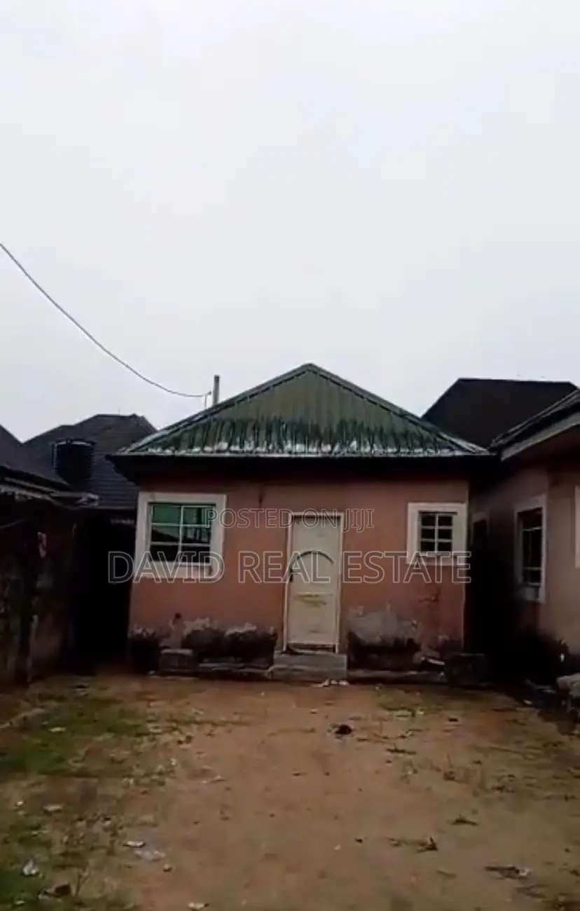 2bdrm Block of Flats in Eneka Link for sale in Eneka