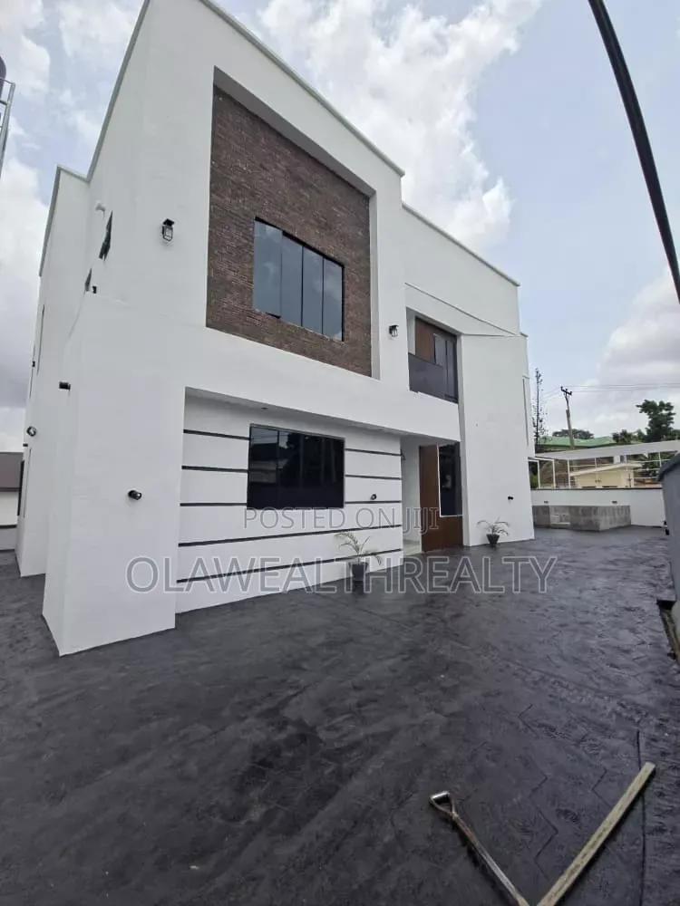 4bdrm Duplex in Agodi Gra, Ibadan for sale in Ibadan