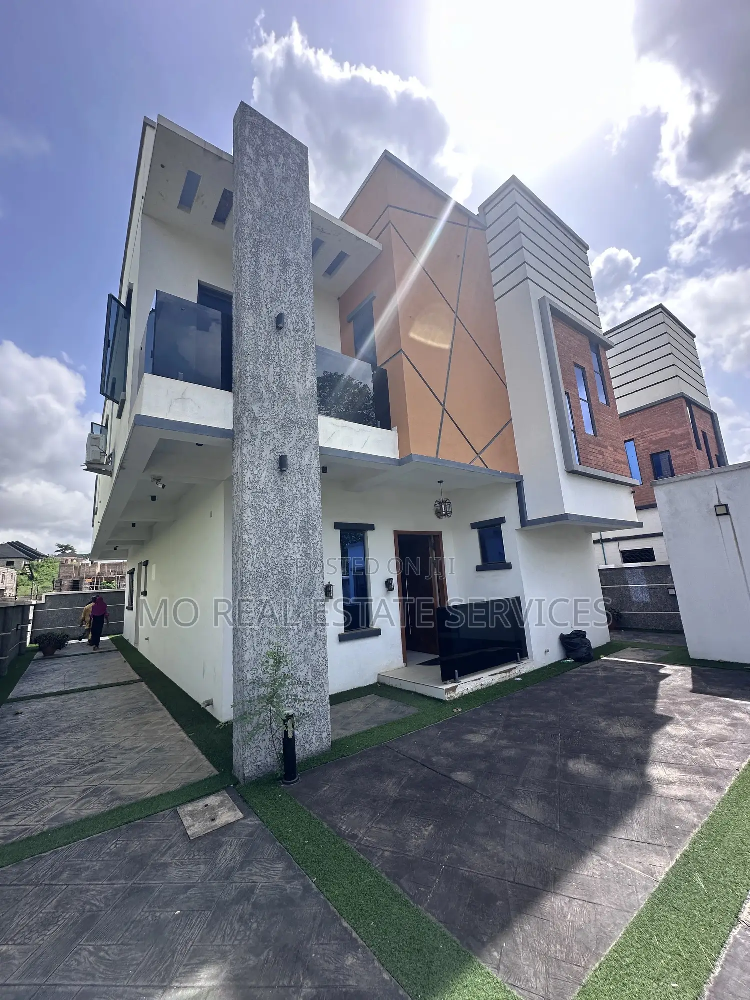 4bdrm Duplex in Olusegun Obasanjo for sale in Abeokuta South