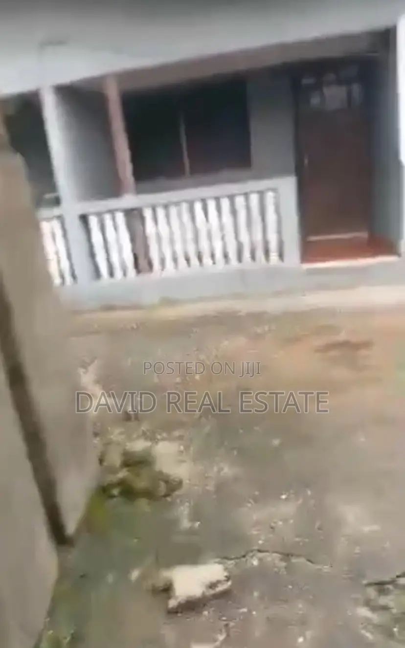 2bdrm Block of Flats in Rumuigbo, Port for sale in Rumuigbo