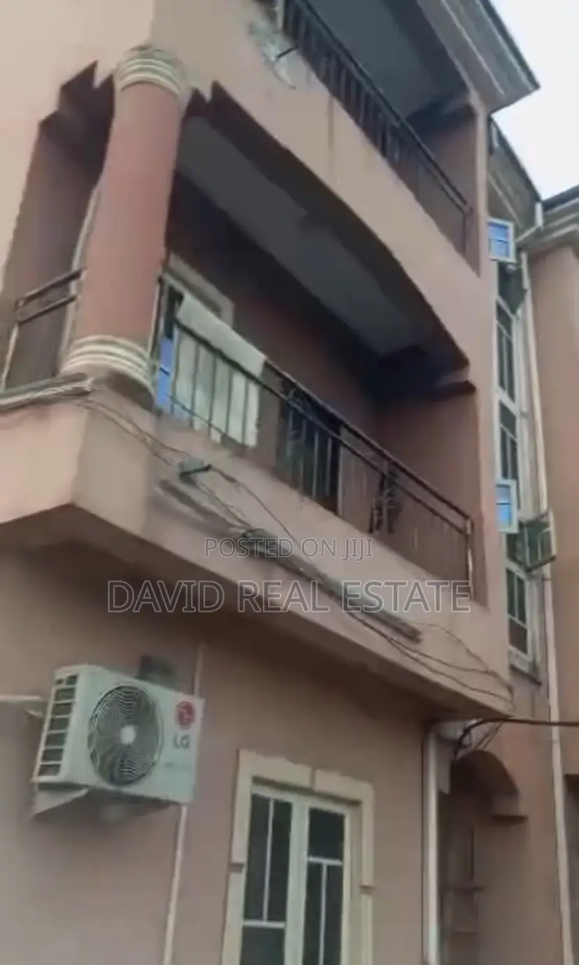 2bdrm Apartment in Iwofe, Obio-Akpor for sale in Obio-Akpor