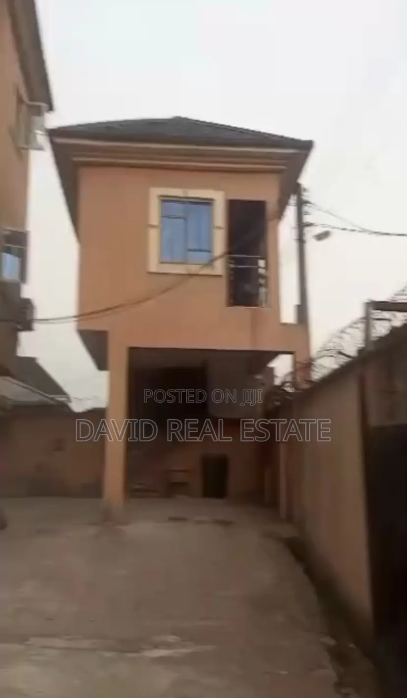 2bdrm Apartment in Iwofe, Obio-Akpor for sale in Obio-Akpor