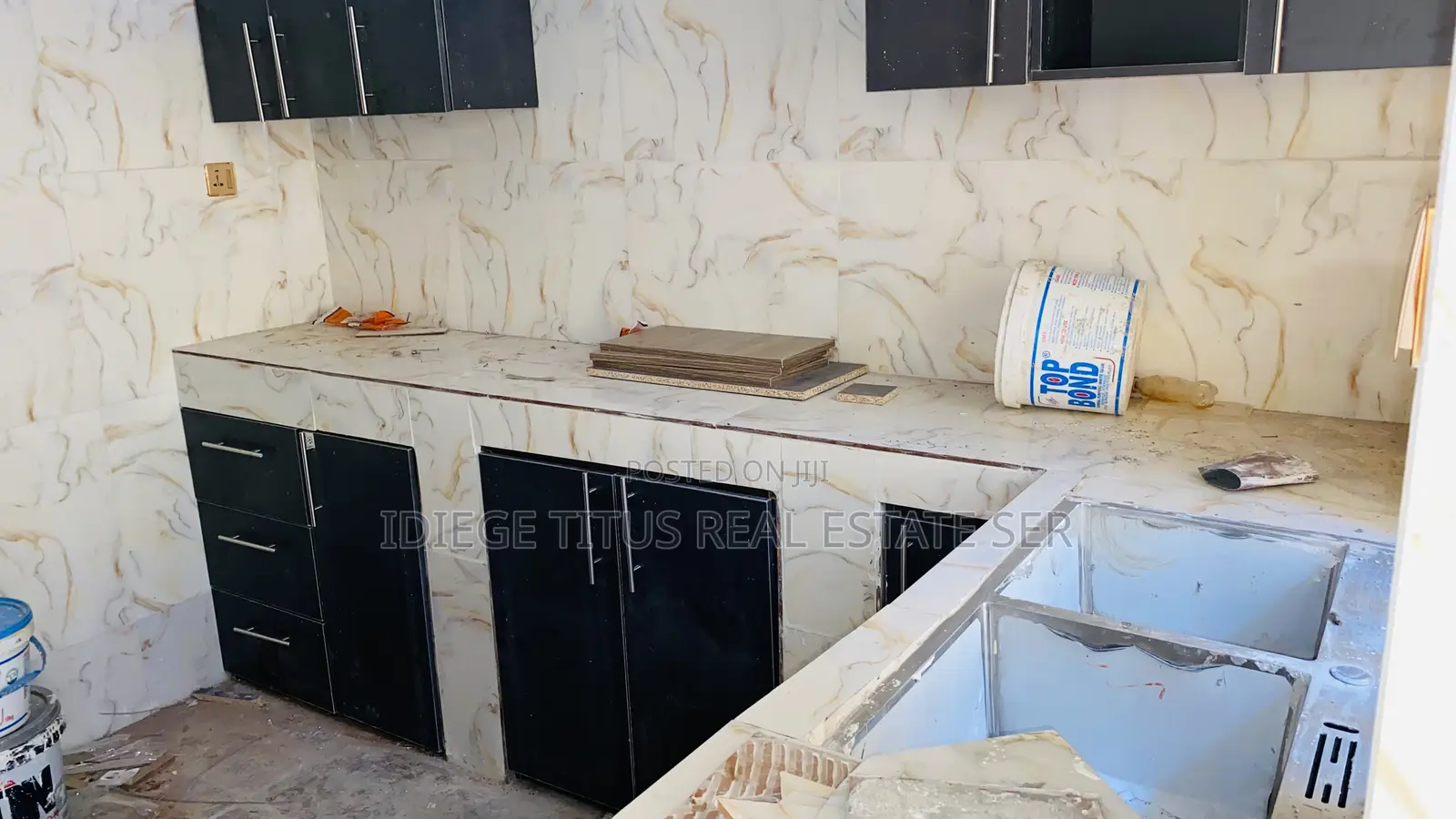 3bdrm Block of Flats in Opposite Maitama, Katampe (Main) for rent in Katampe (Main)