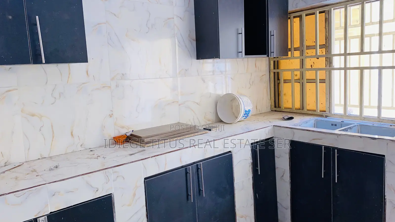 3bdrm Block of Flats in Opposite Maitama, Katampe (Main) for rent in Katampe (Main)