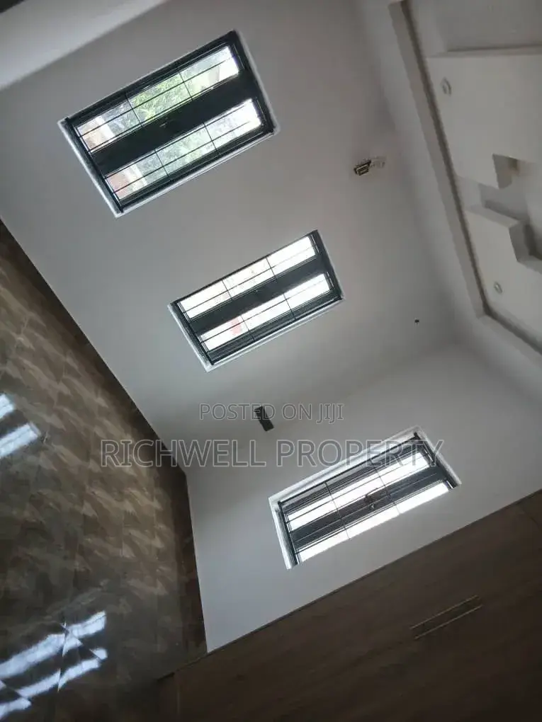 4bdrm Duplex in Elewure Opposite for sale in Ibadan