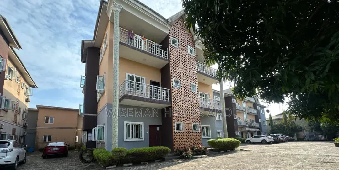 3bdrm Apartment in Vgc Axis Lekki for rent in Lekki Expressway