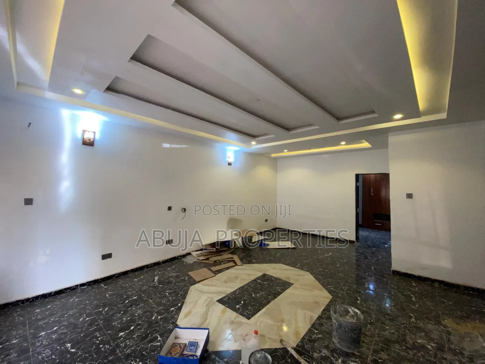 4bdrm Duplex in In An Estate Close, Idu for rent in Idu