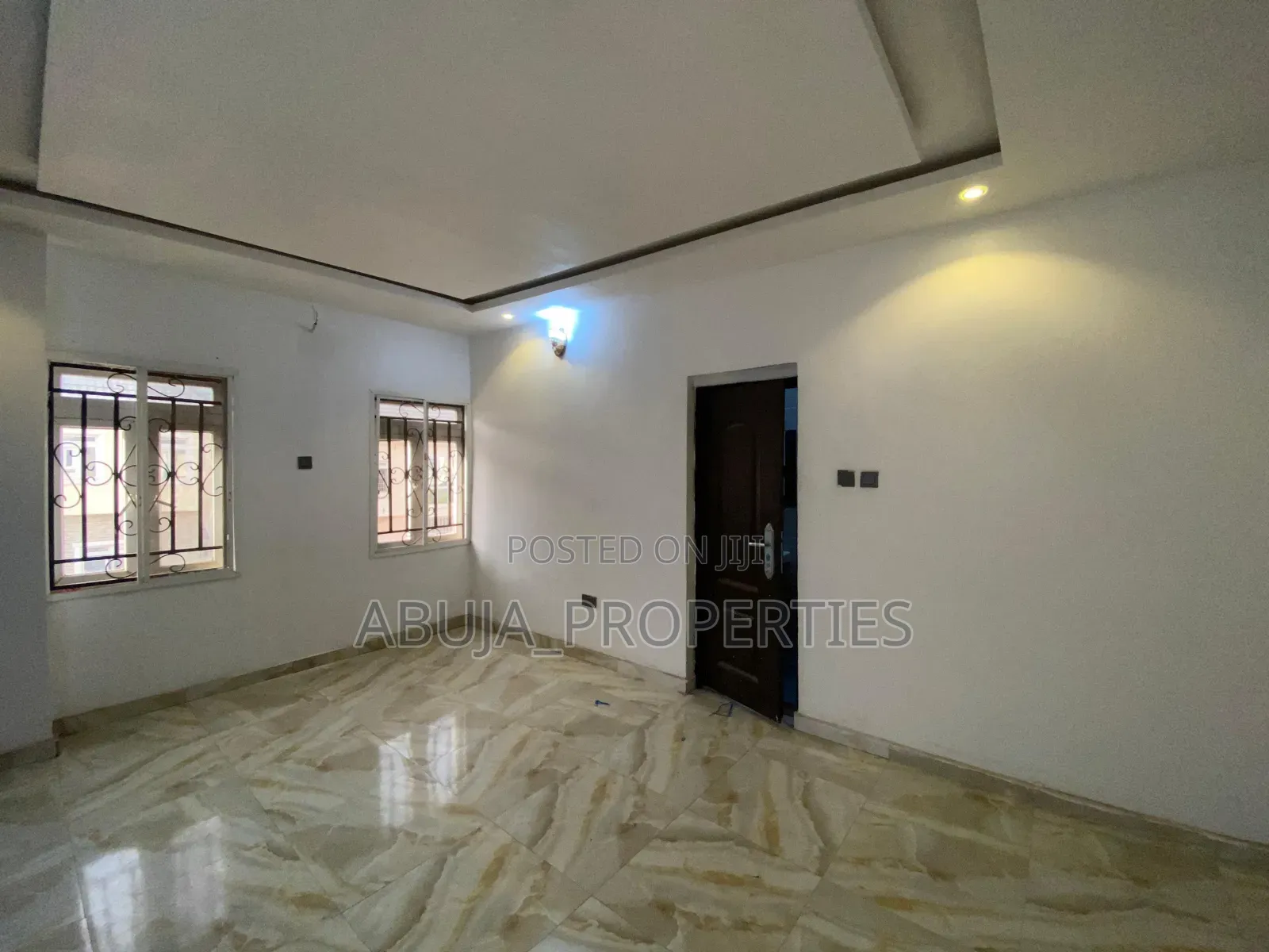 4bdrm Duplex in In An Estate Close, Idu for rent in Idu