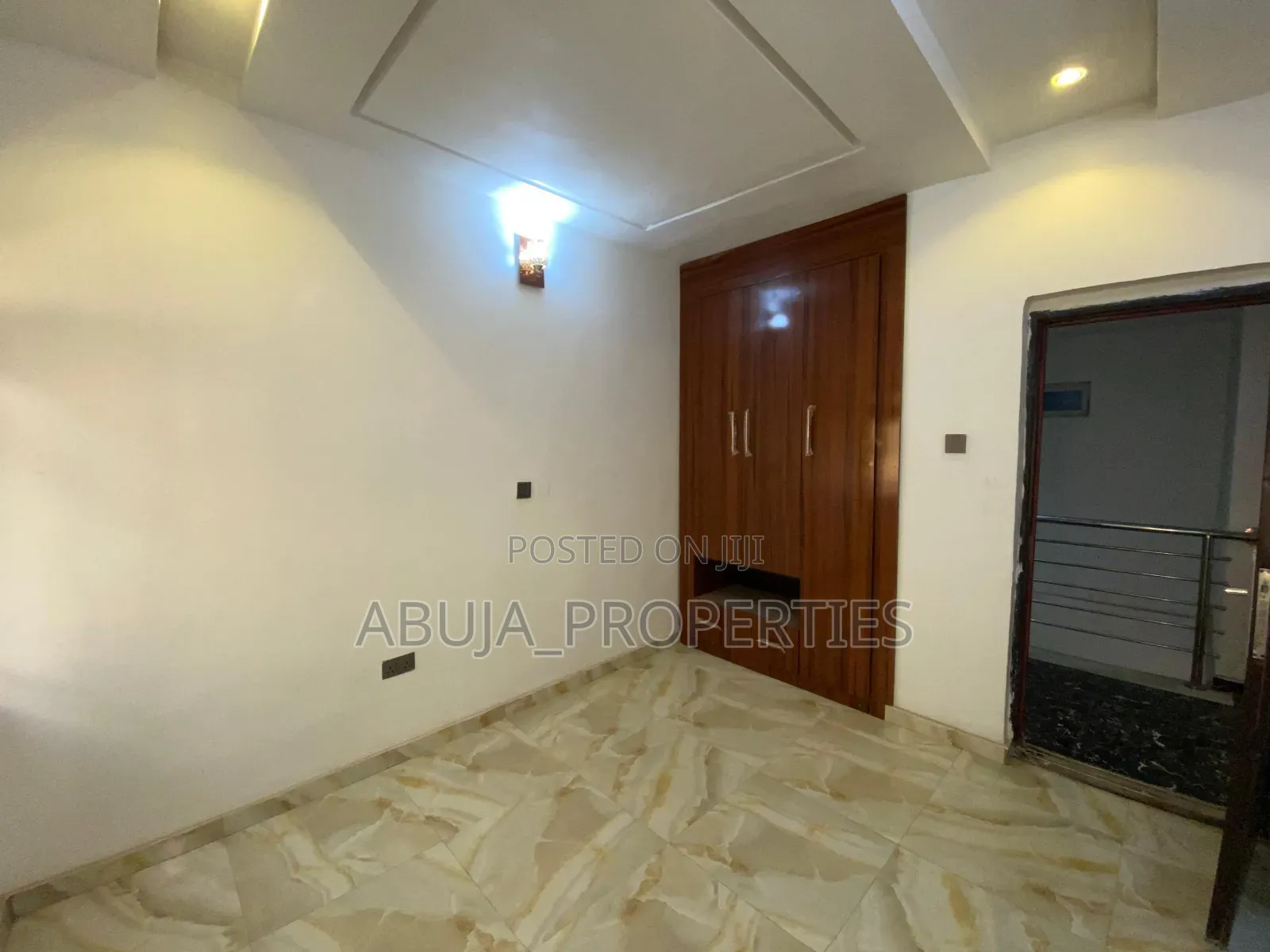 4bdrm Duplex in In An Estate Close, Idu for rent in Idu