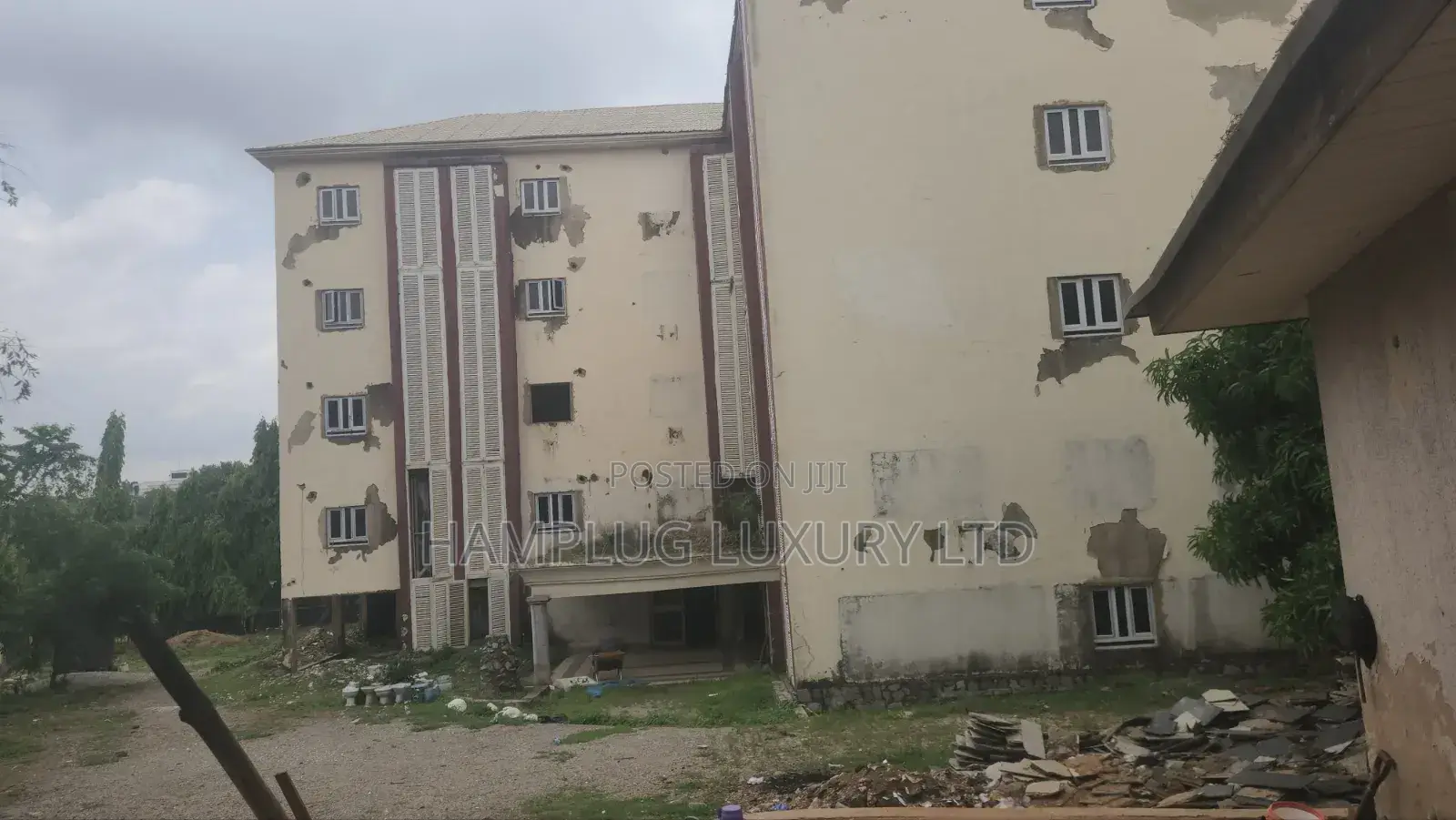 47 Rooms Hotel Zone 4 in Zone 5 / Wuse