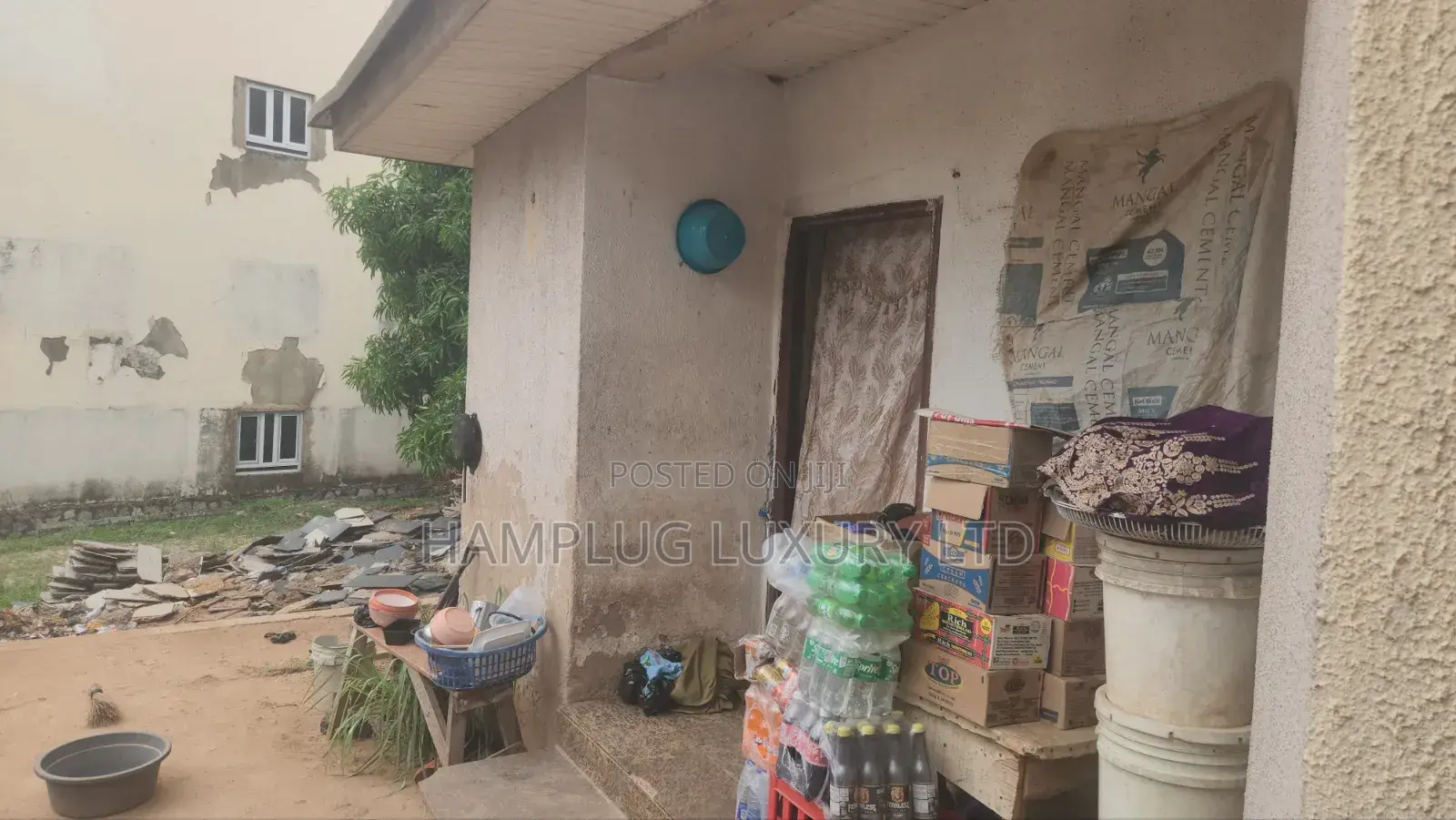 47 Rooms Hotel Zone 4 in Zone 5 / Wuse