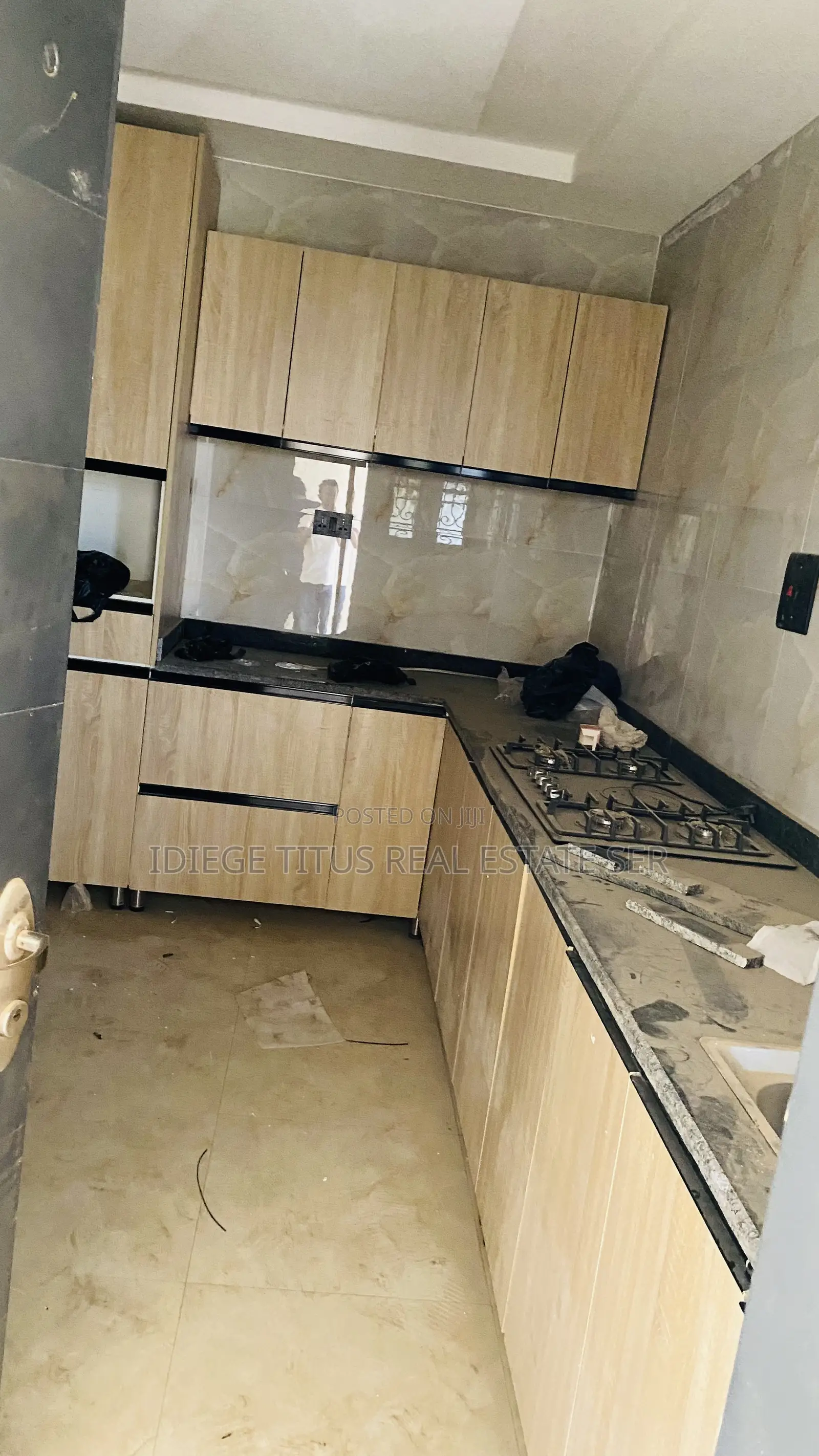 6bdrm Duplex in By Aduvie, Jahi for rent in Jahi