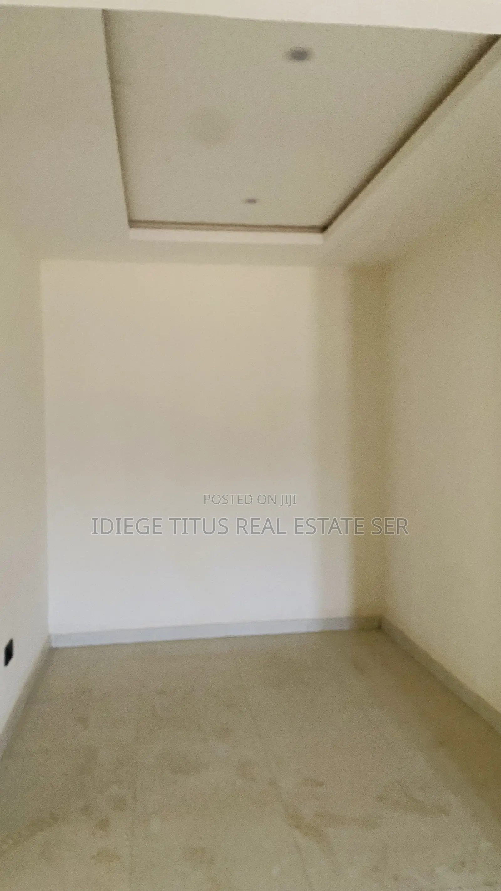 6bdrm Duplex in By Aduvie, Jahi for rent in Jahi