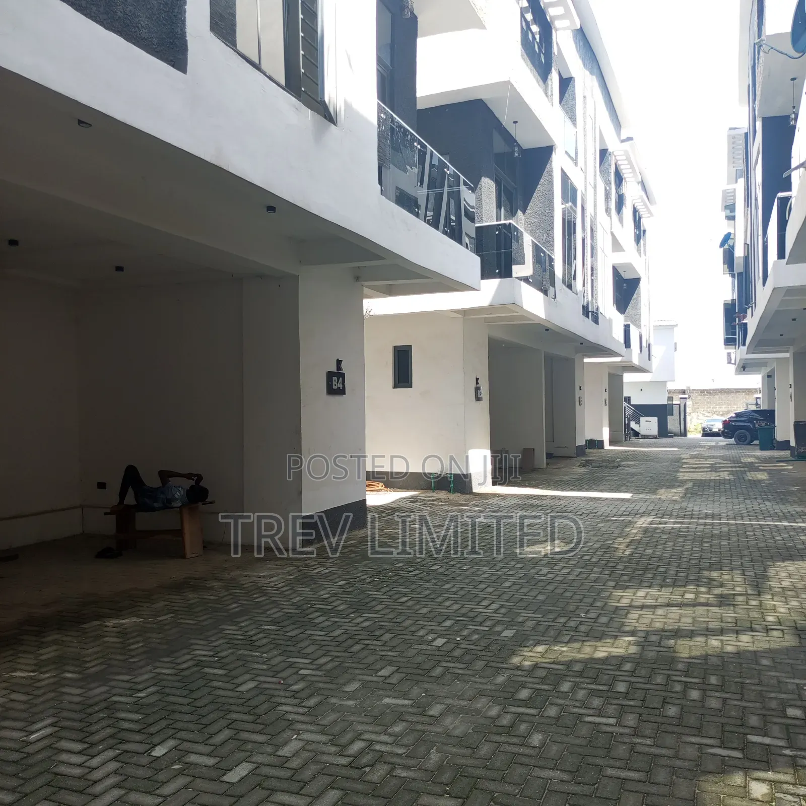 5bdrm Duplex in General Paint, Olokonla for rent in Olokonla