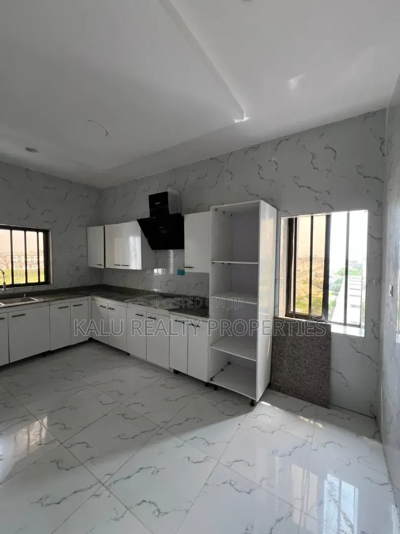 2bdrm Apartment in Ikate for rent in Ikate