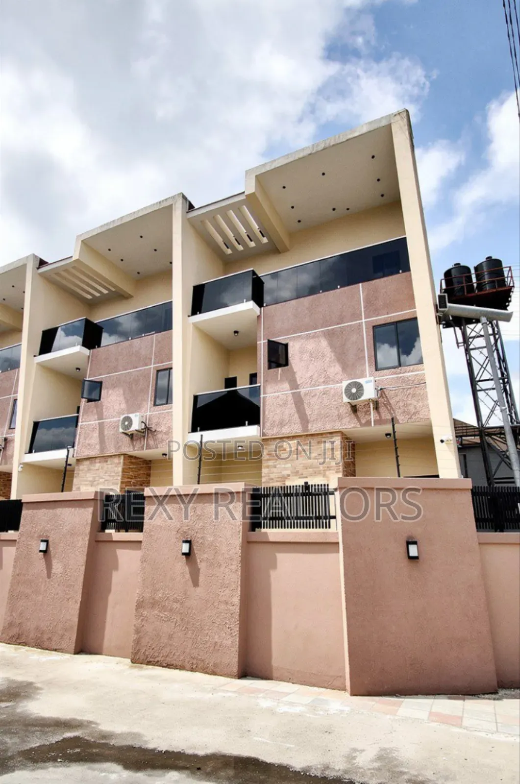 Furnished 3bdrm Block of Flats in Rumueme for sale in Rumueme