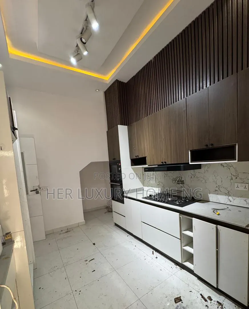 1bdrm Shared Apartment in Royal Pine, Lekki Expressway for rent in Lekki Expressway