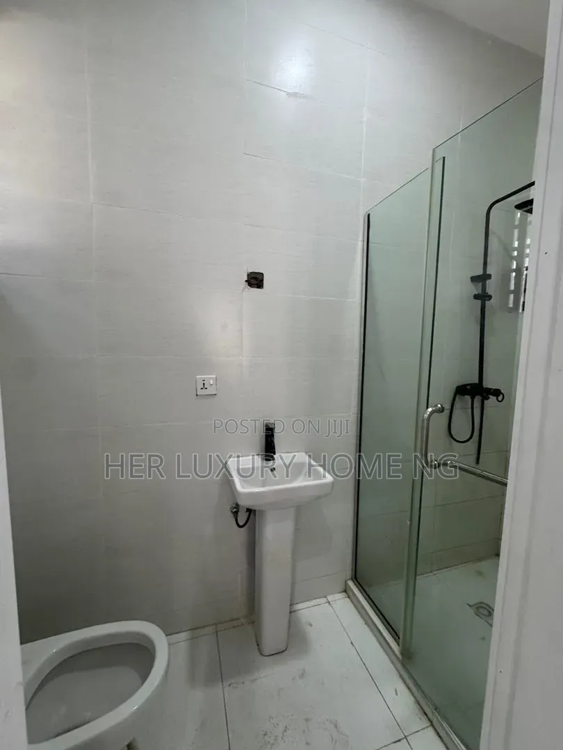 1bdrm Shared Apartment in Royal Pine, Lekki Expressway for rent in Lekki Expressway