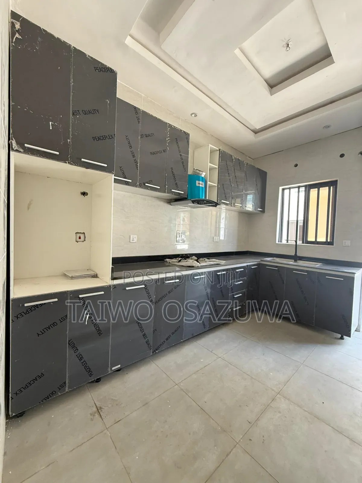 4bdrm Townhouse/Terrace in Ologolo for sale in Ologolo