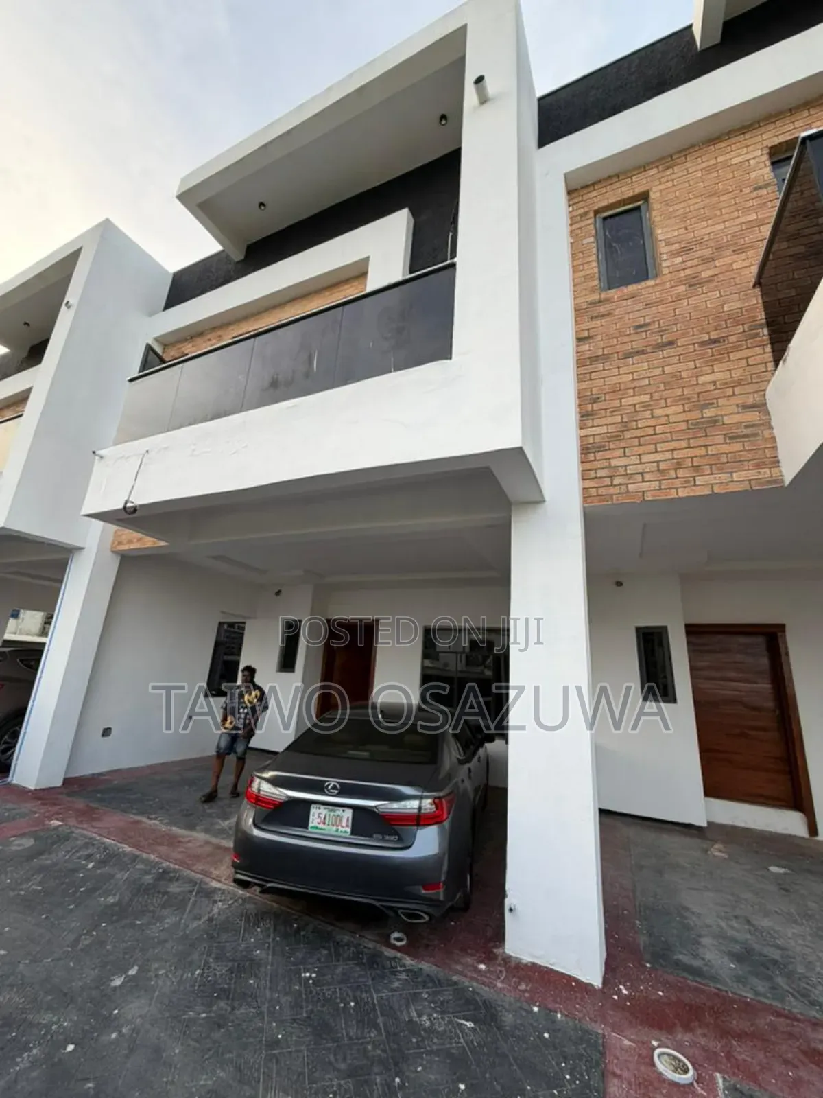 4bdrm Duplex in Ologolo for sale in Ologolo