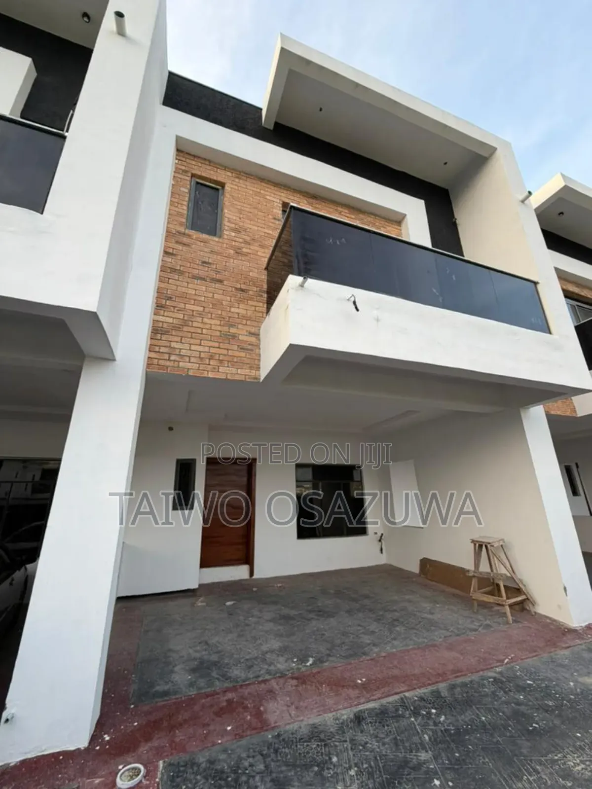 4bdrm Duplex in Ologolo for sale in Ologolo