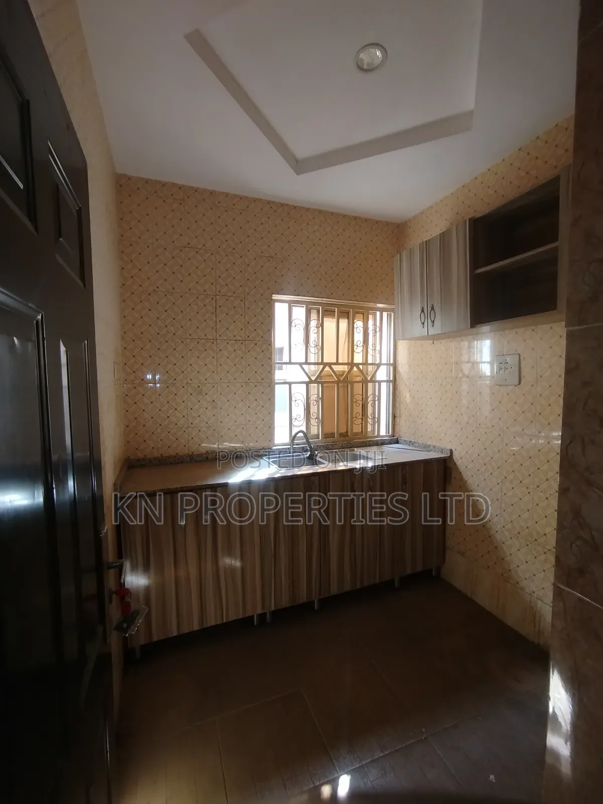3bdrm Block of Flats in Area 1 for rent in Area 1