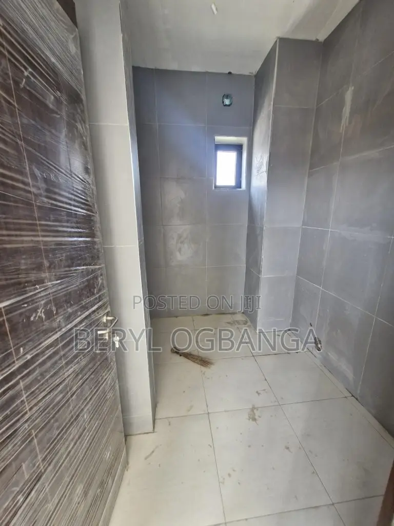2bdrm Apartment in Ikate for sale in Ikate