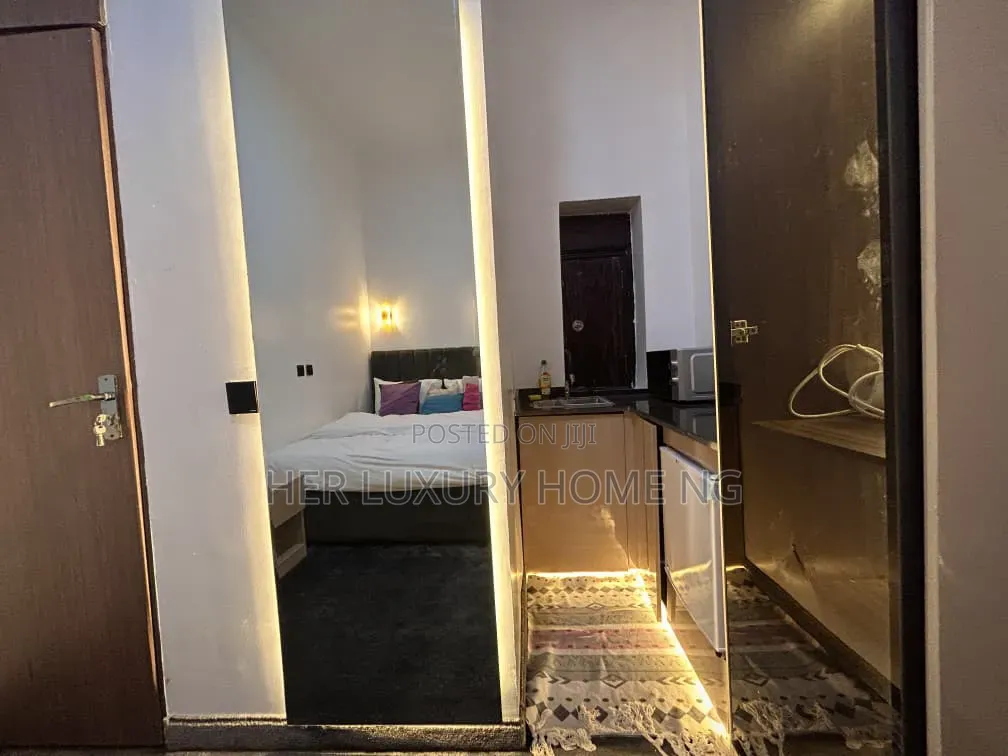 Furnished Studio Apartment in Lekki Phase One for rent in Lekki Phase 1