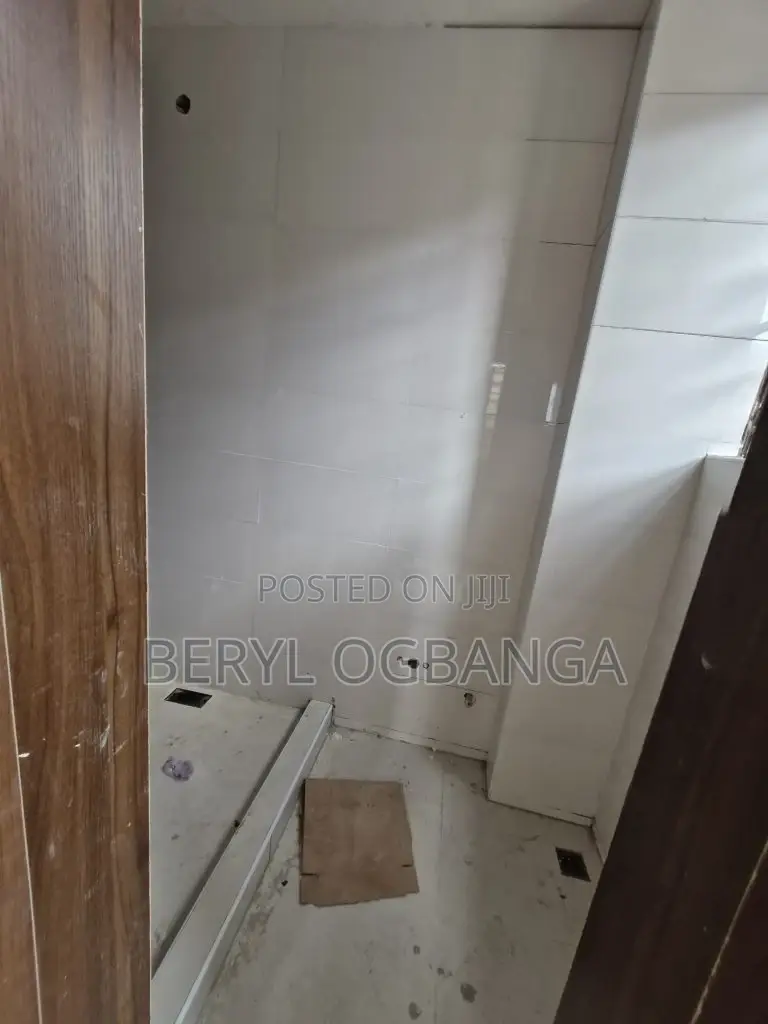 2bdrm Apartment in Ikate for sale in Ikate