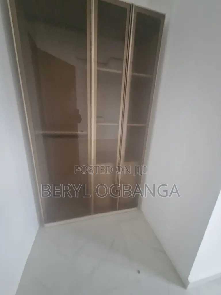 4bdrm Duplex in Ikate for sale in Ikate