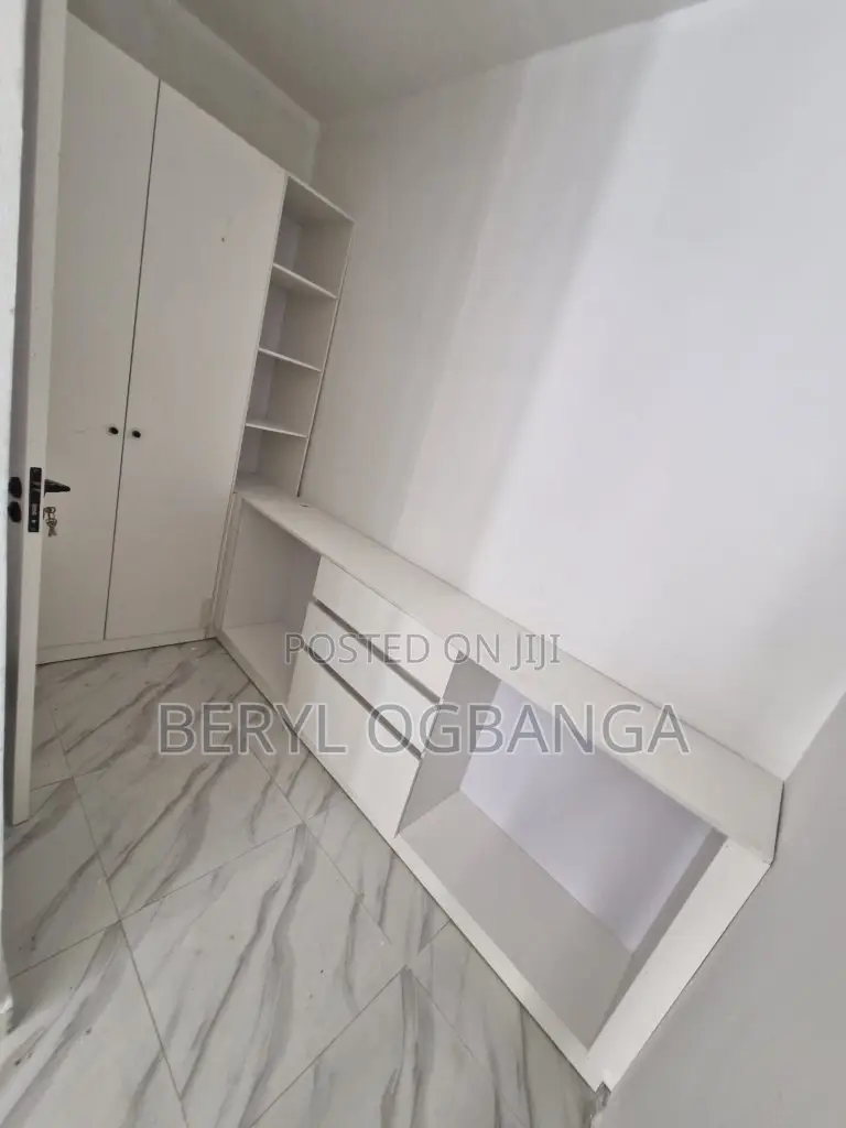 4bdrm Duplex in Ikate for sale in Ikate