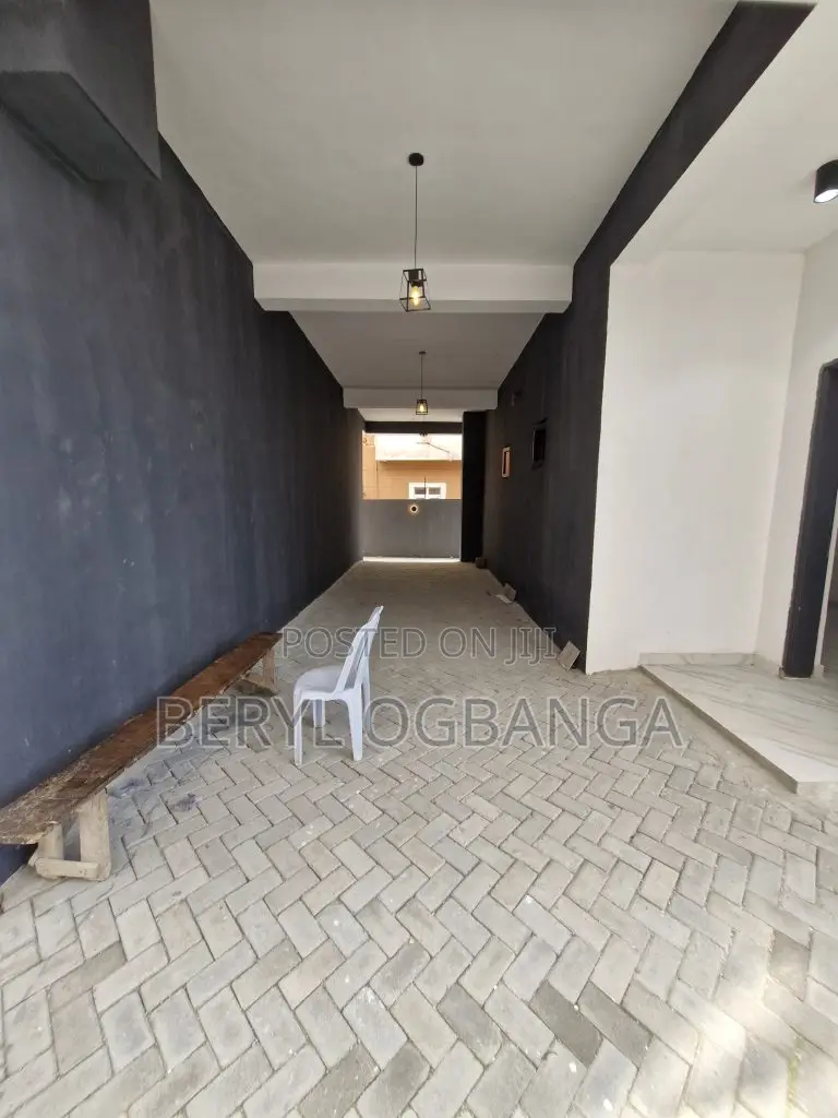 4bdrm Duplex in Ikate for sale in Ikate