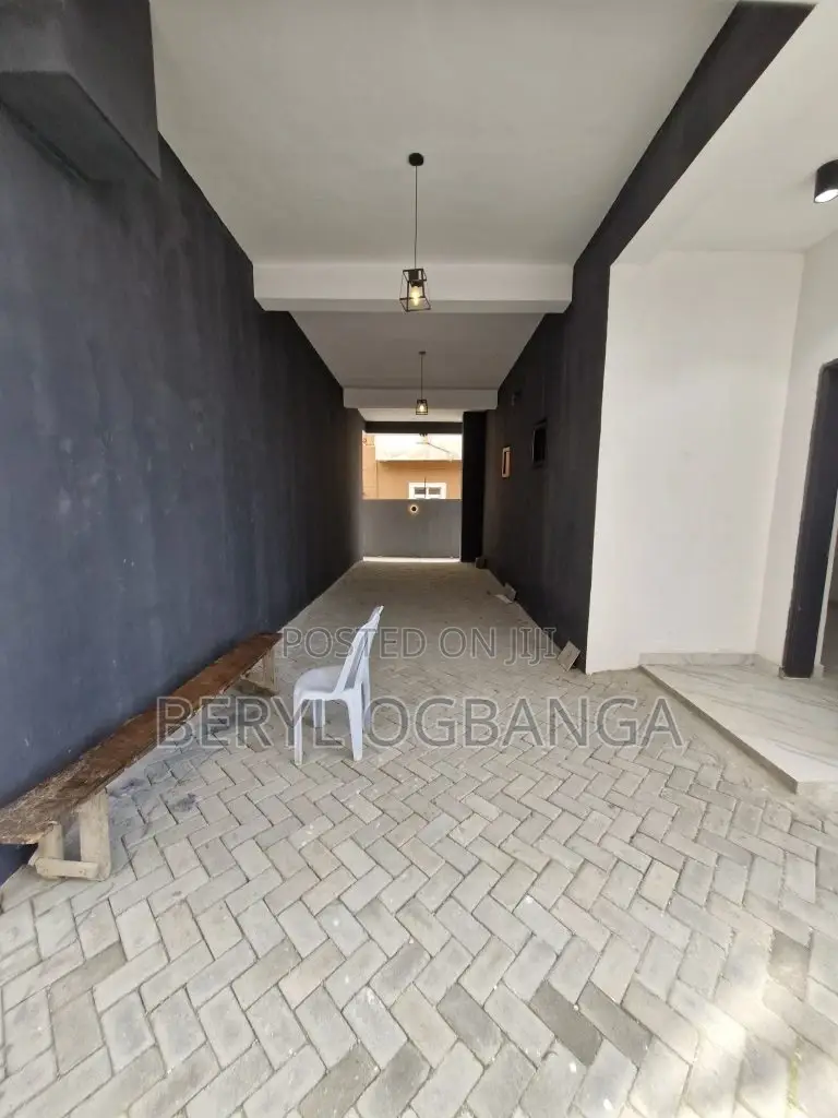 4bdrm Duplex in Ikate for sale in Ikate