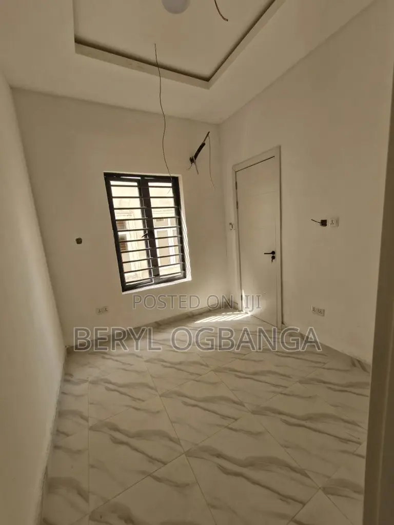 4bdrm Duplex in Ikate for sale in Ikate