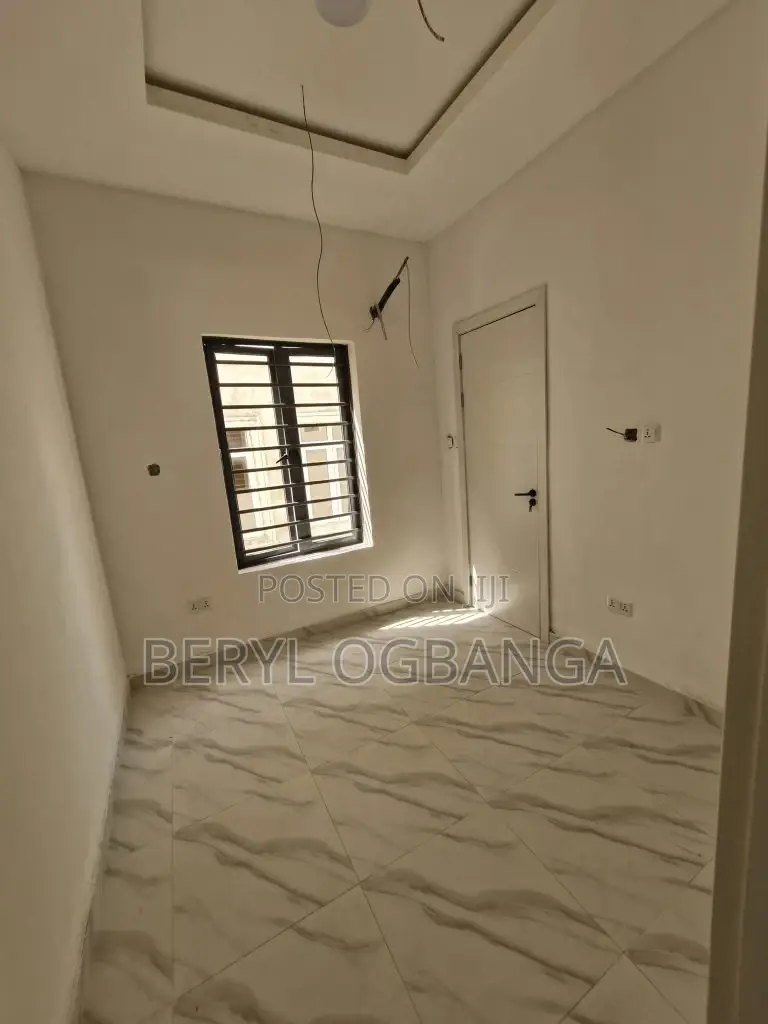 4bdrm Duplex in Ikate for sale in Ikate