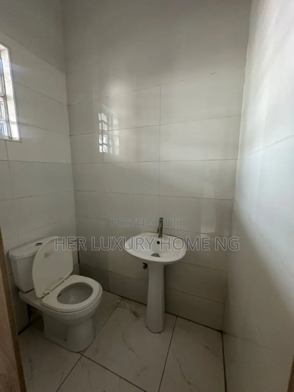 1bdrm Apartment in Royal Pine Gate 1, Lekki Expressway for rent in Lekki Expressway