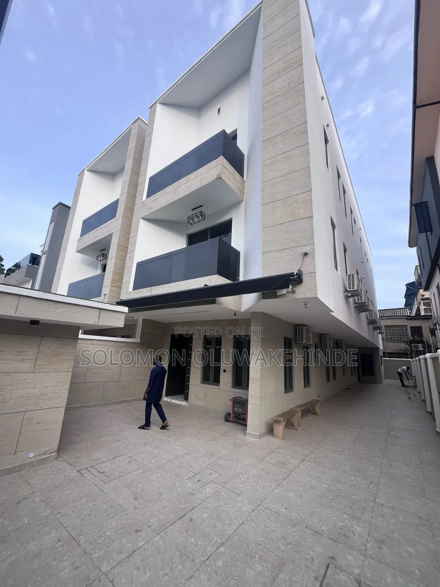 5bdrm Duplex in Ikeja Gra for sale in Ikeja GRA