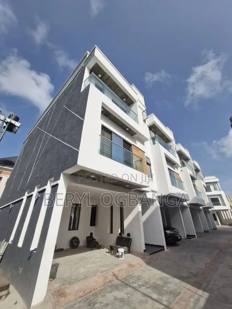 4bdrm Duplex in Ikate for sale in Ikate