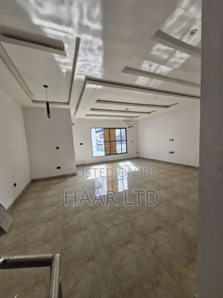 4bdrm Duplex in Ikate for sale in Ikate
