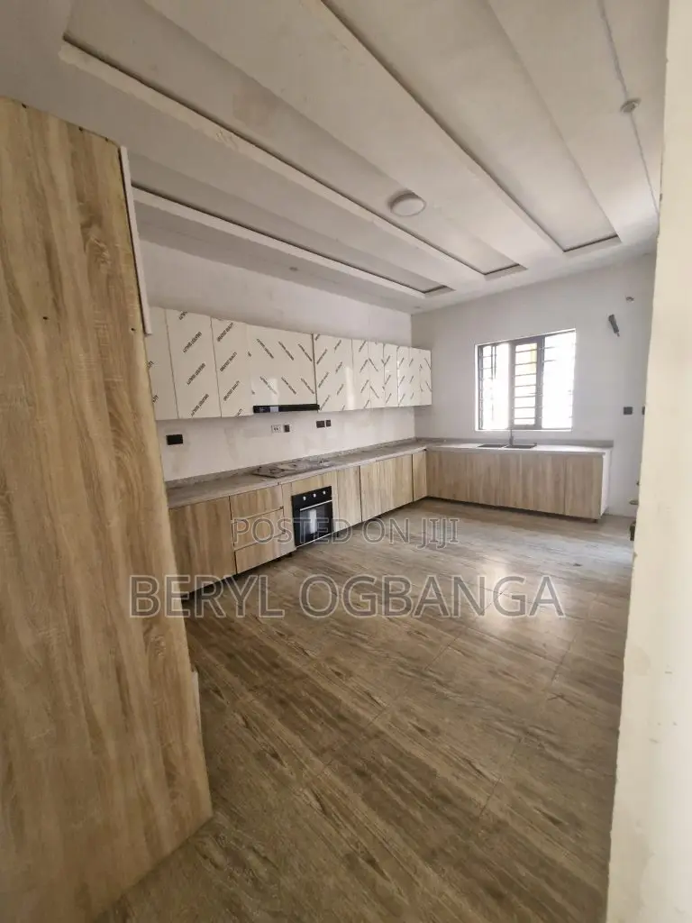 4bdrm Duplex in Ikate for sale in Ikate