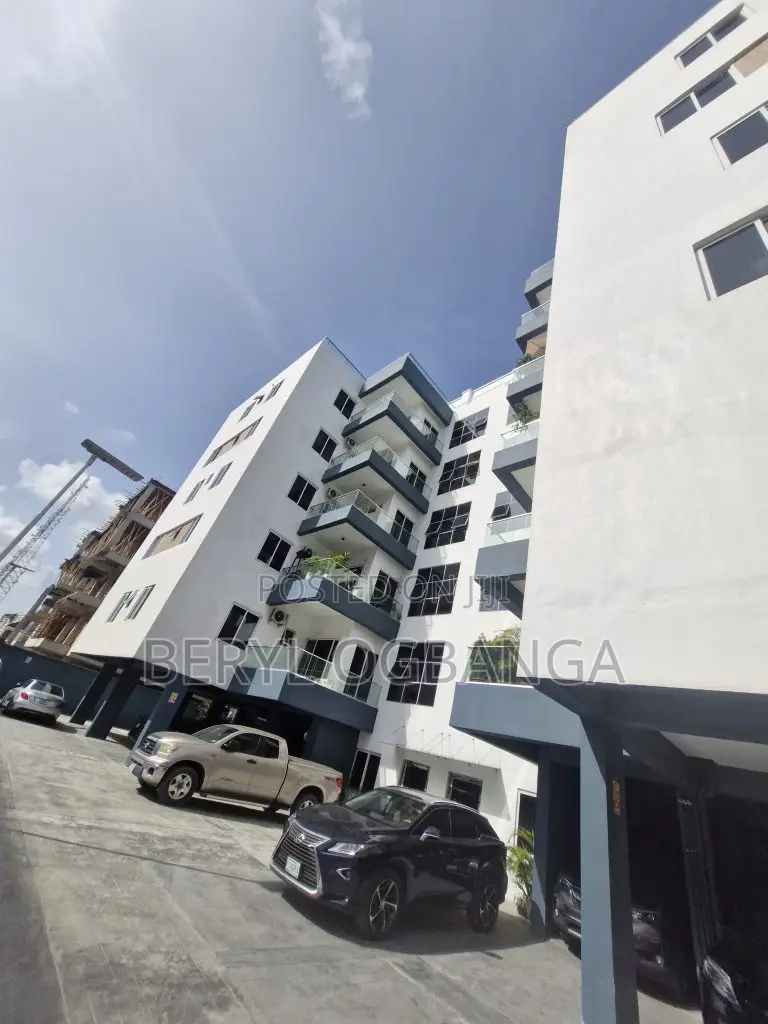3bdrm Duplex in Ikate for sale in Ikate