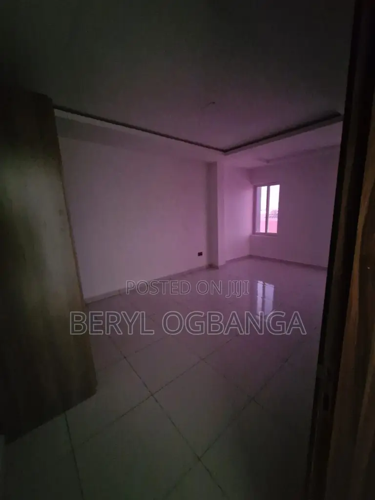 3bdrm Duplex in Ikate for sale in Ikate