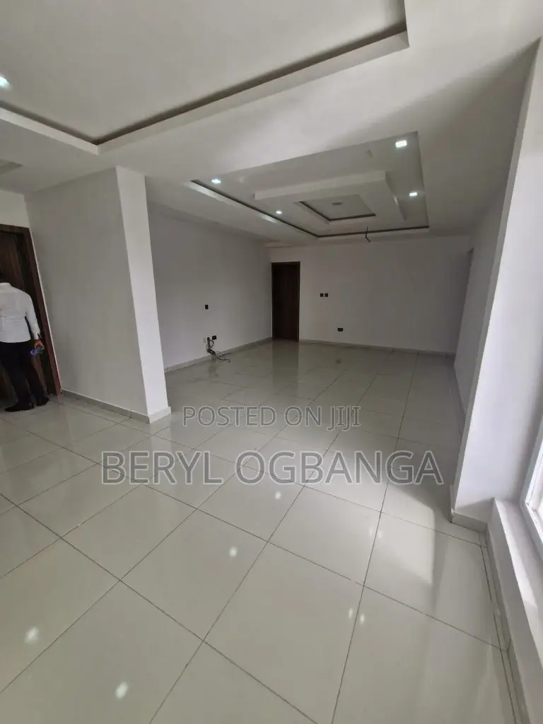3bdrm Duplex in Ikate for sale in Ikate